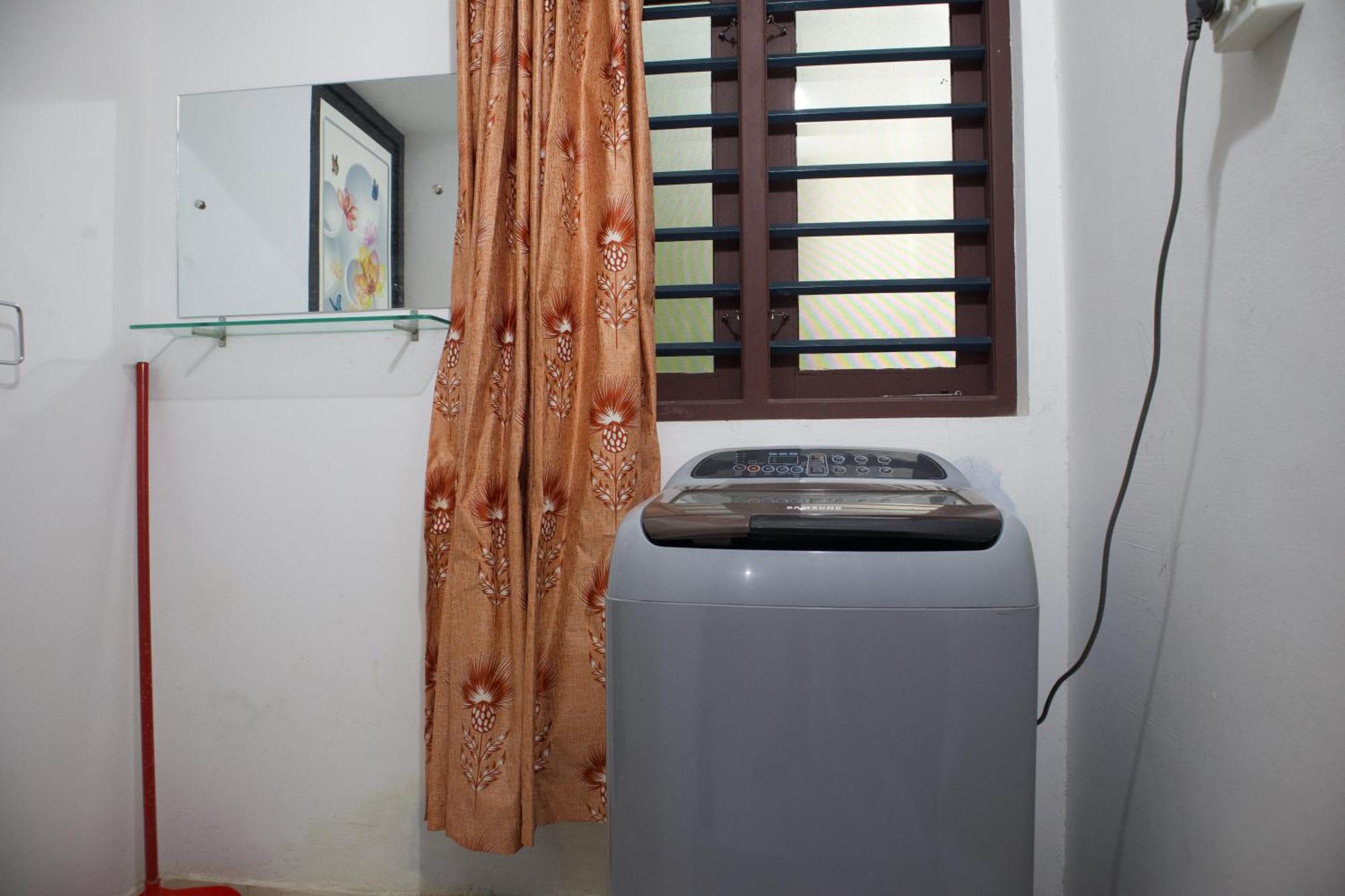 Ambili Riverfront Villa With Party Hall Irimbranallur Exterior foto